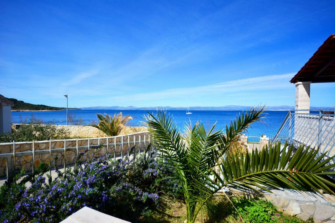 Schoenes Ferienhaus Direkt Am Meer Stomorska Buitenkant foto